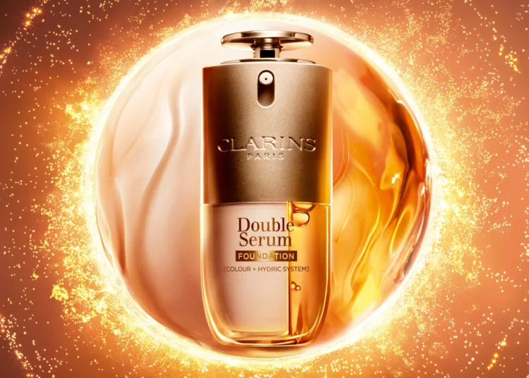[Beauty Trend] 전설의 ‘더블 세럼’이 파운데이션으로? 클라란스가 제안하는 역대급 광채 솔루션