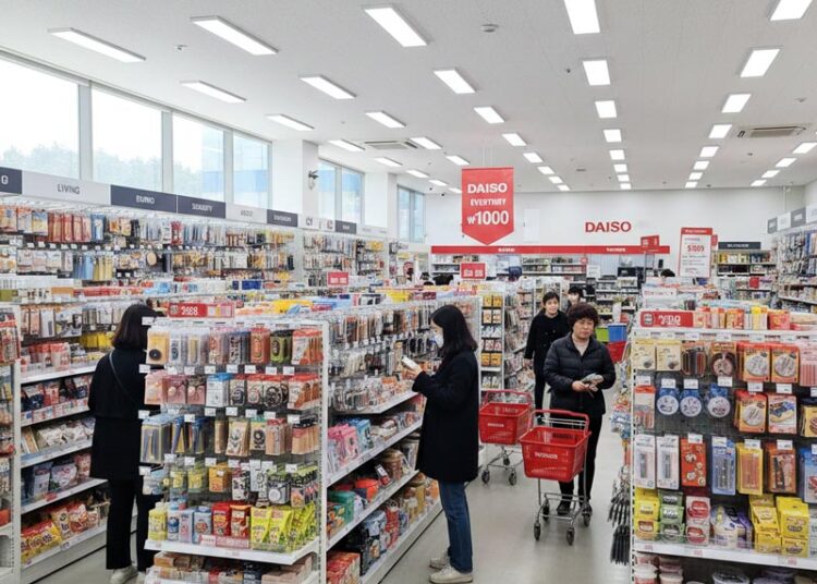 유통가 뒤흔든 ‘5천원의 기적’과 뷰티 트렌드